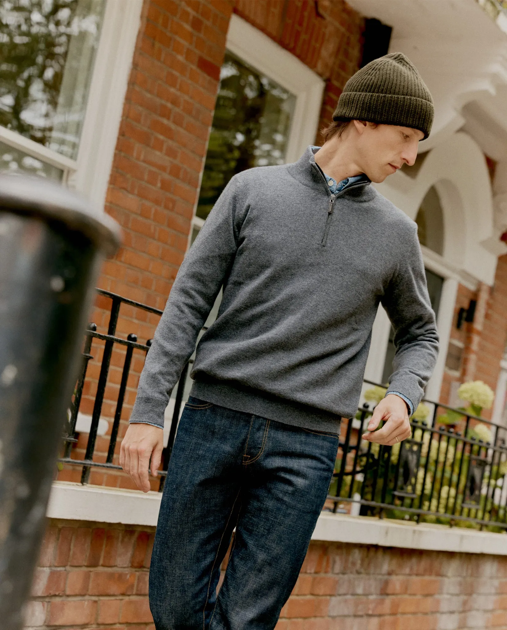 CASHMERE 1/4 ZIP SWEATER IN CHARCOAL