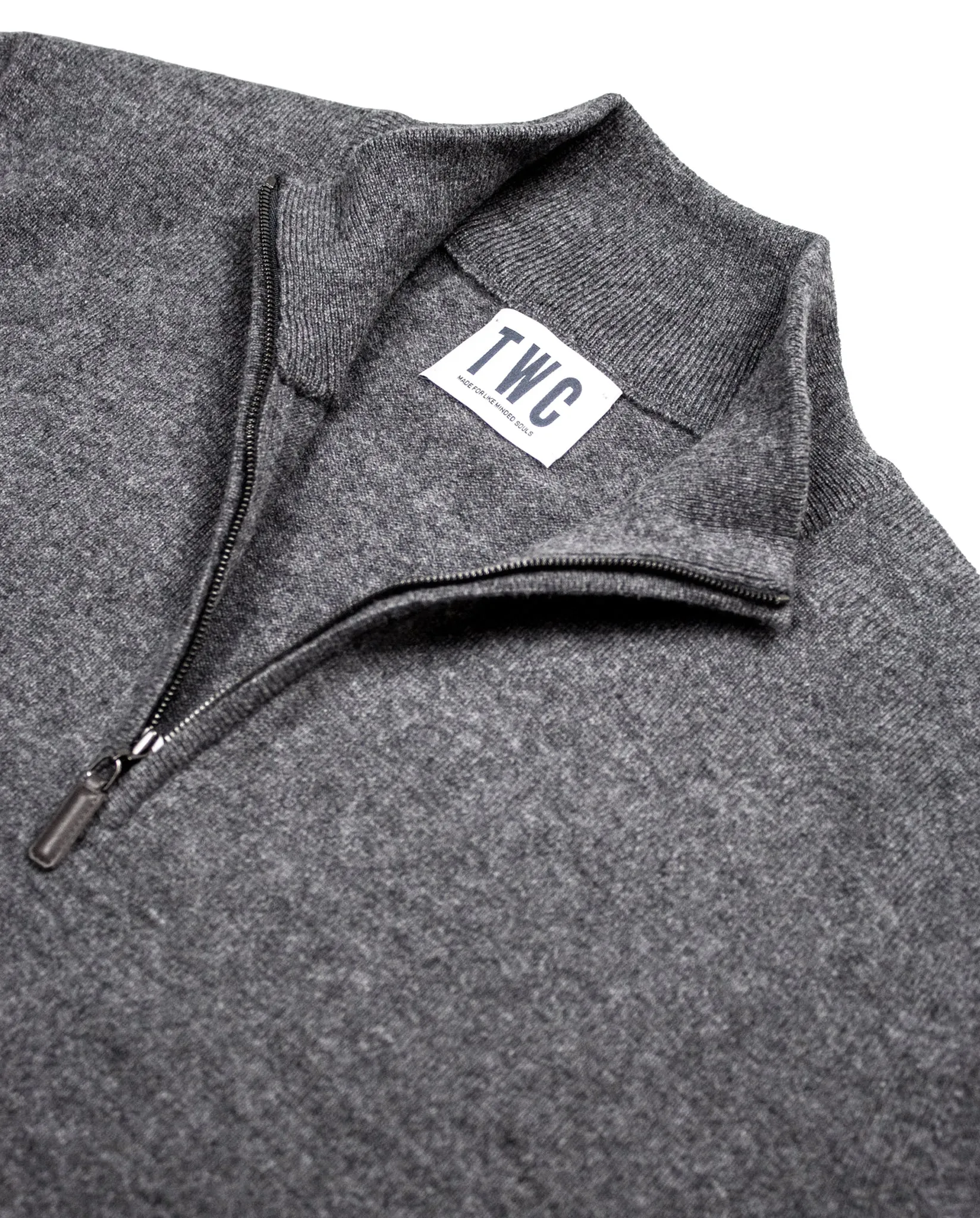 CASHMERE 1/4 ZIP SWEATER IN CHARCOAL