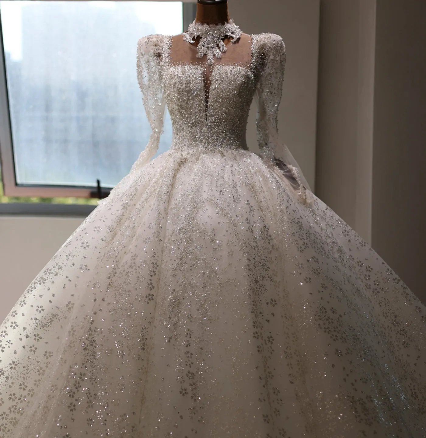 Luxury Beaded Pearl Long Sleeves Ball Gown Wedding Dress RS013