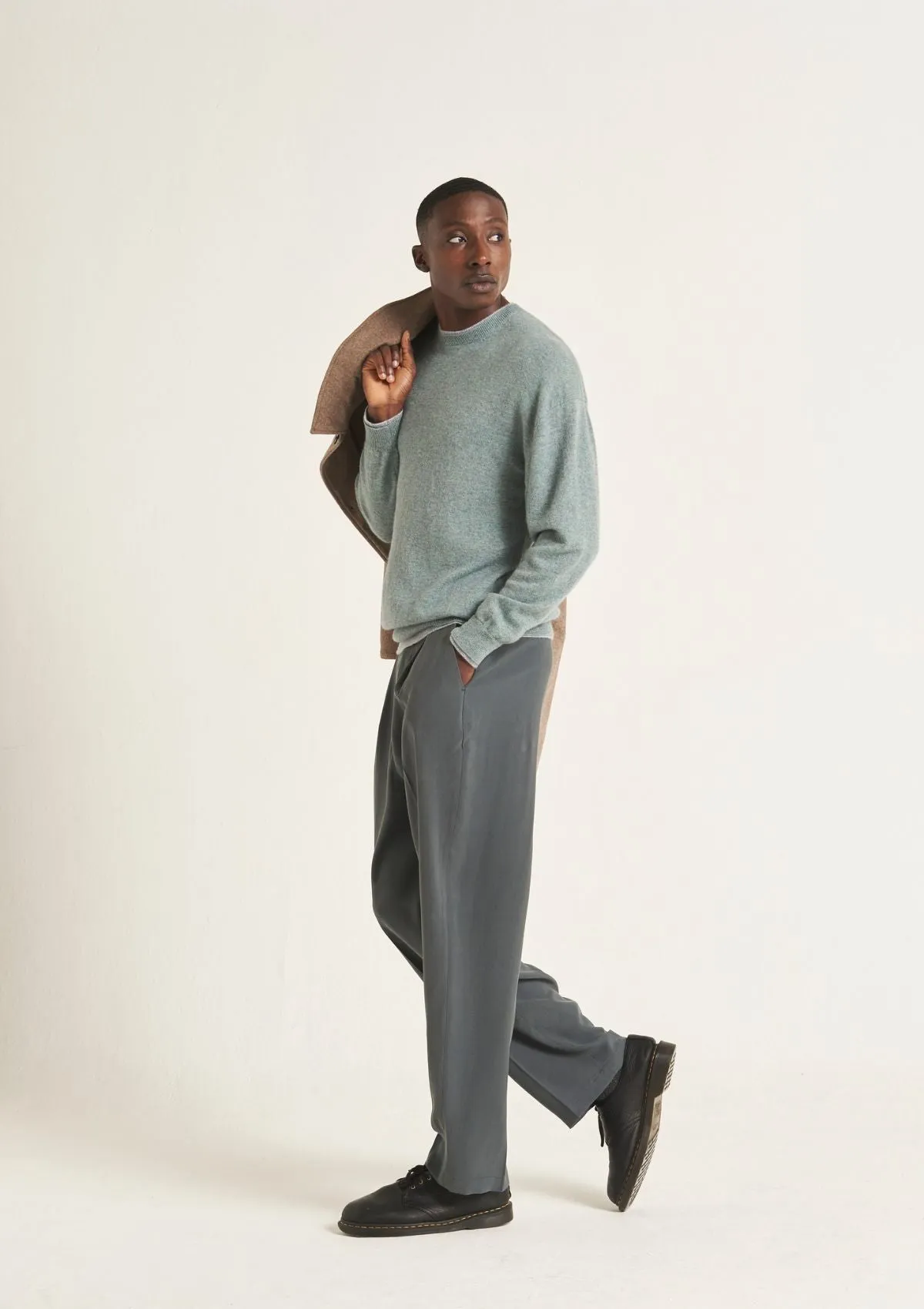 Mens Cashmere Crew Neck Sweater in Lagoon Green