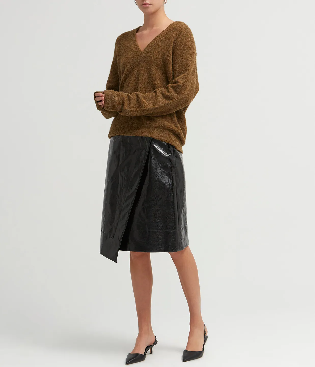 Sawyer Longline V Neck Sweater in Tobacco